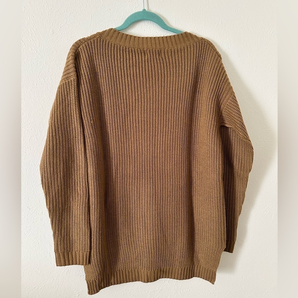 🌟SALE🌟 Six. Crisp. Days v-neck brown sweater size xs/s - Picture 4 of 7